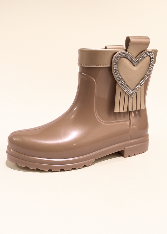 Kelly Lovely Avellana