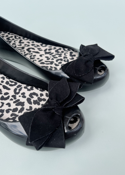 Gabriela Bow Wild Negro