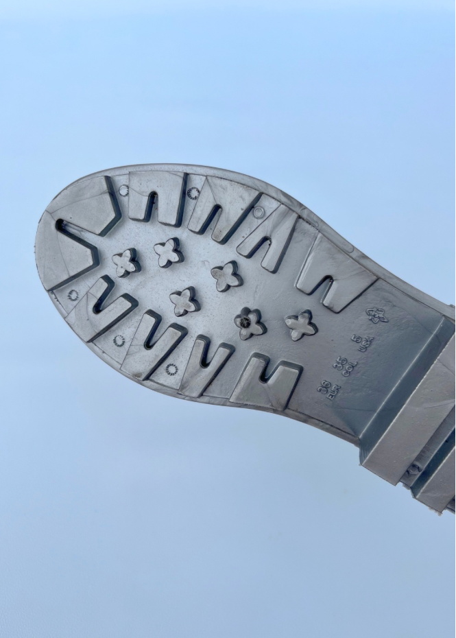 Botines Charlotte en PVC silueta Chelsea