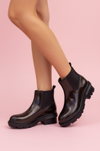 Botines Charlotte en PVC silueta Chelsea
