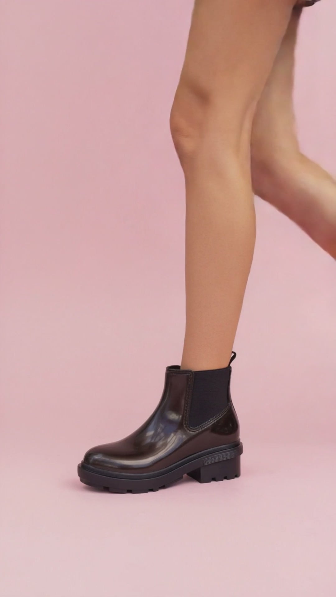 Botines Charlotte en PVC silueta Chelsea