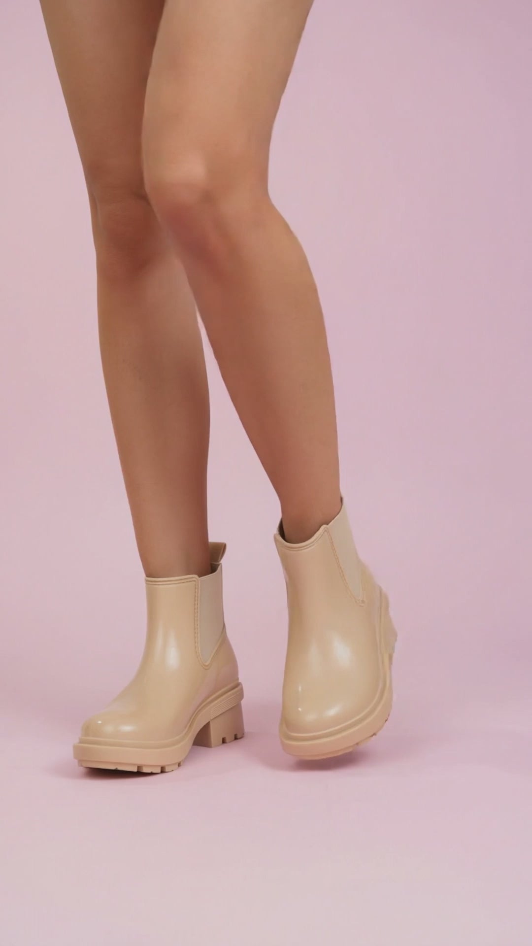 Botines Charlotte en PVC silueta Chelsea